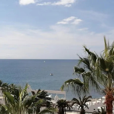 Apartment Amazing View Near Of The Sea Mogan